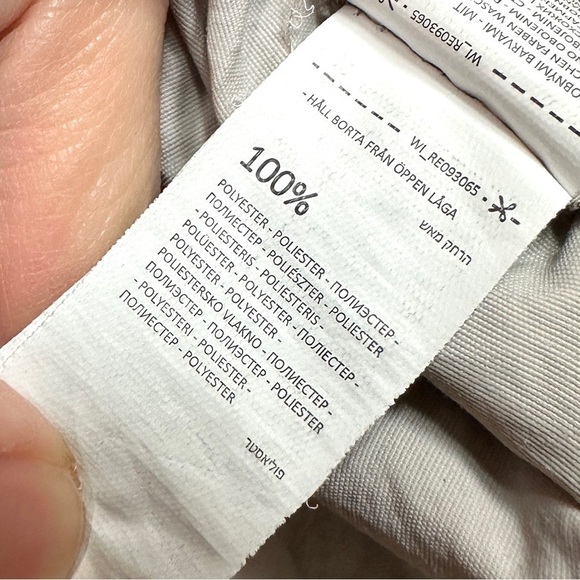 ⭐️ 5 for $25 Kids RESERVED Beige Convertible Shorts/Pants Size 110 cm 5 years - Picture 7 of 7